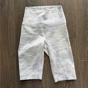 lululemon Wunder Under White & Light Gray Camo High-Rise Athletic Shorts